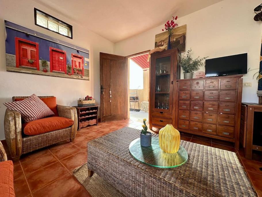 Вилла Peaceful Oasis With Magical Sea Views And A Pool Санта-Крус-де-Тенерифе Экстерьер фото